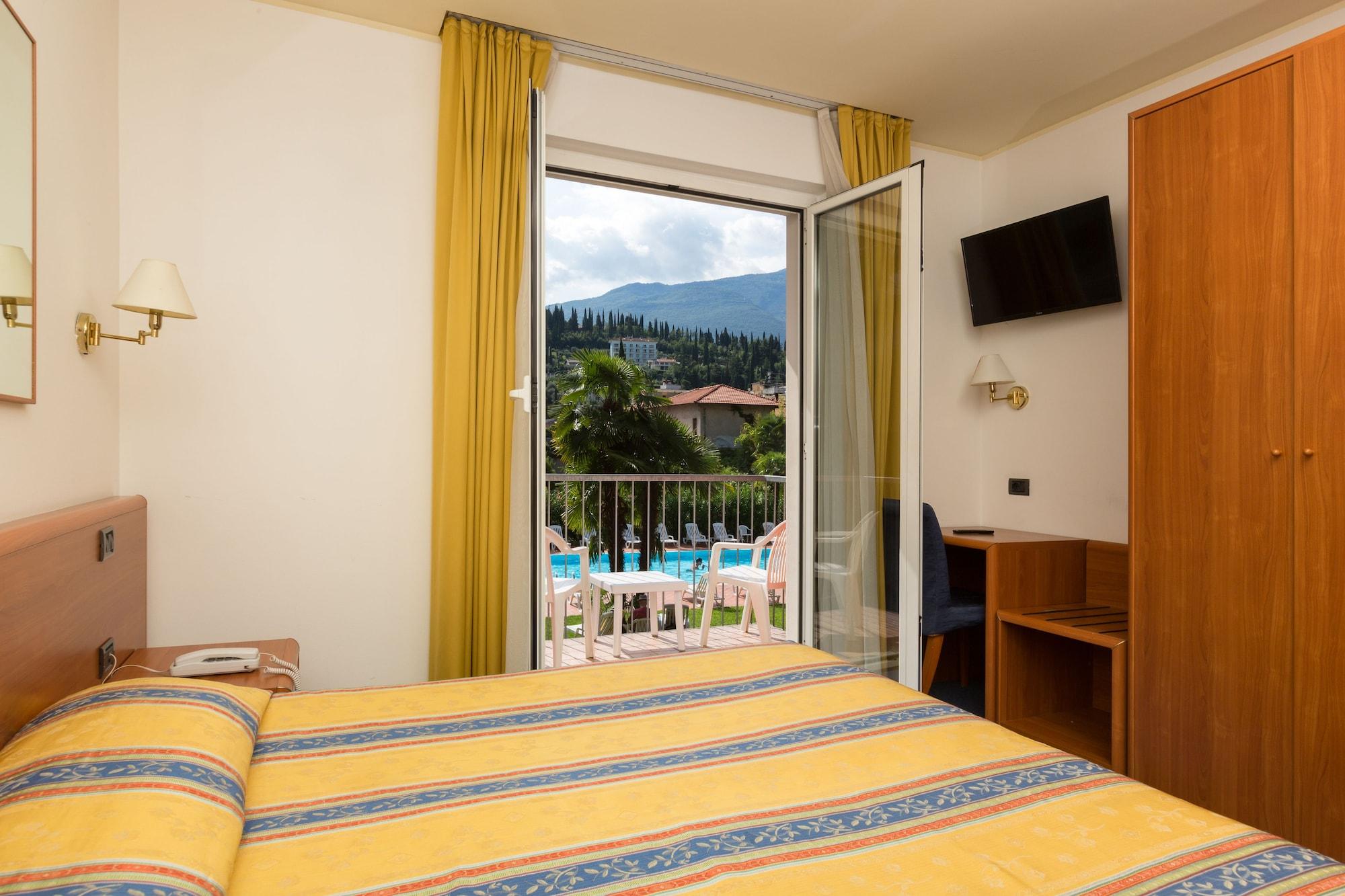 Brione Green Resort Riva del Garda Exterior photo